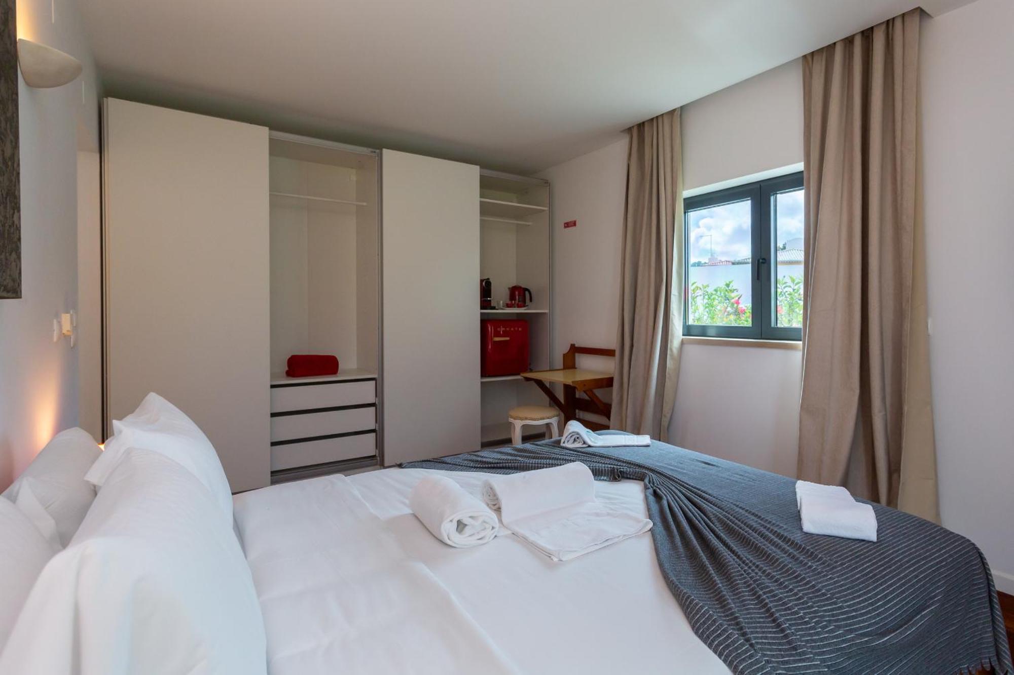 Penedo Escape Sea Suites Colares Exteriér fotografie